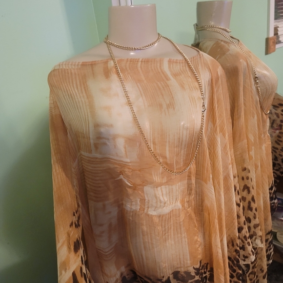 Chico's Sheer Shaw Beautiful Design with Cheetah Print on the bottom - Picture 6 of 10